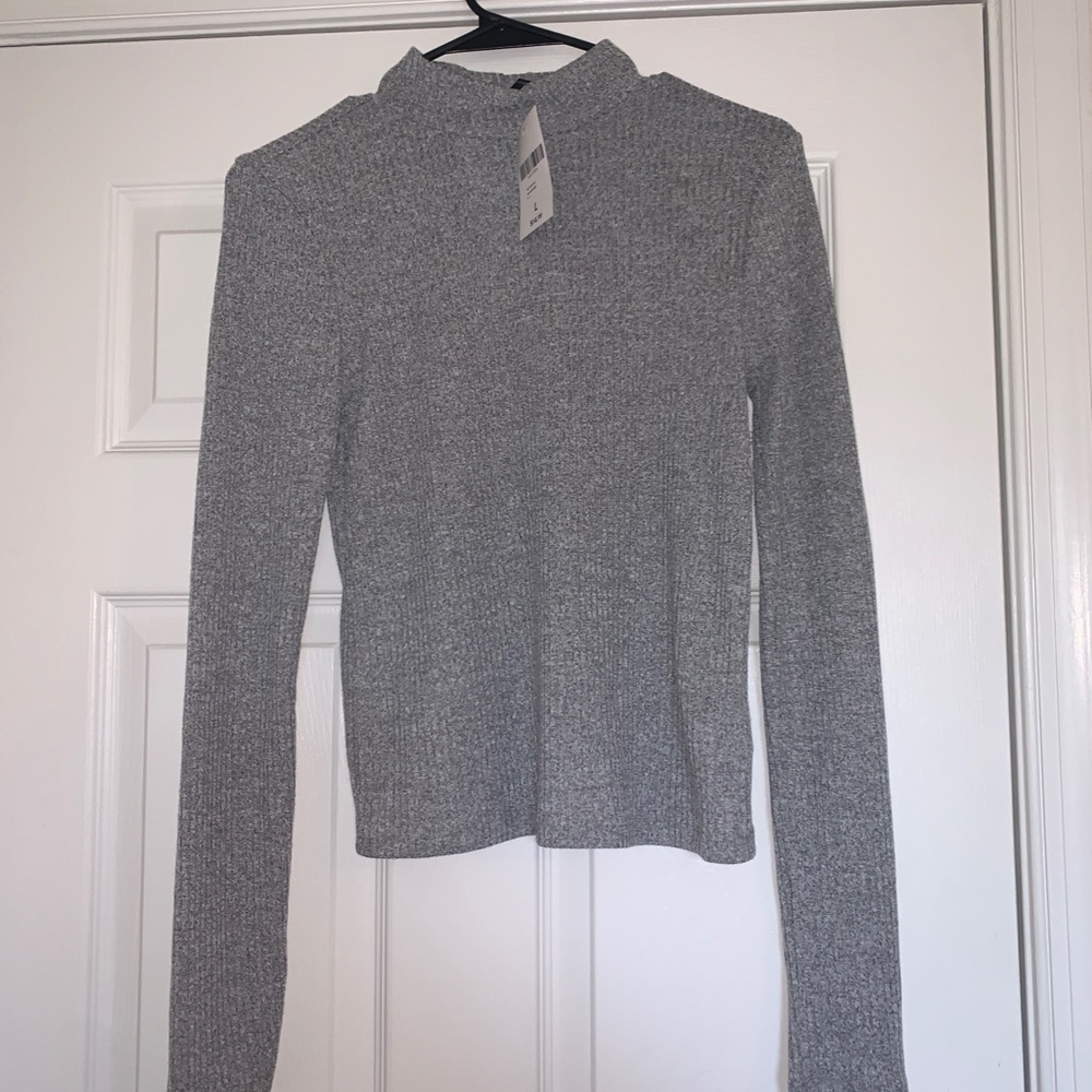 NWT GREY TURTLE NECK SWEATER